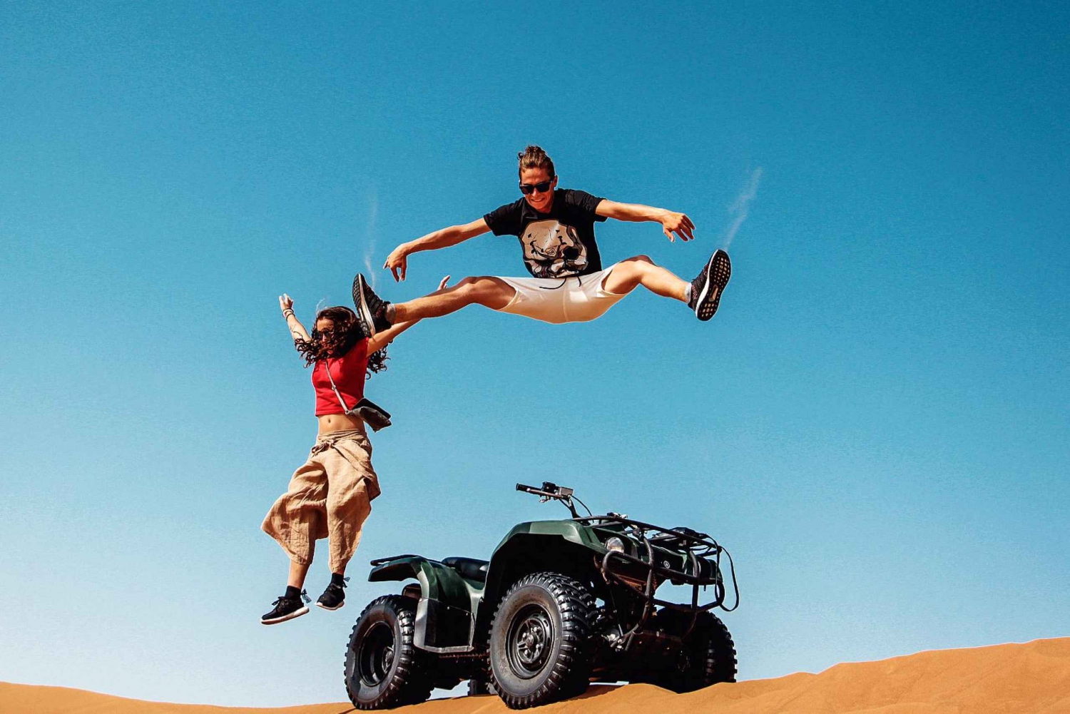 Dubai: Red Dune Quad Bike Tour with Camel Ride and Barbecue