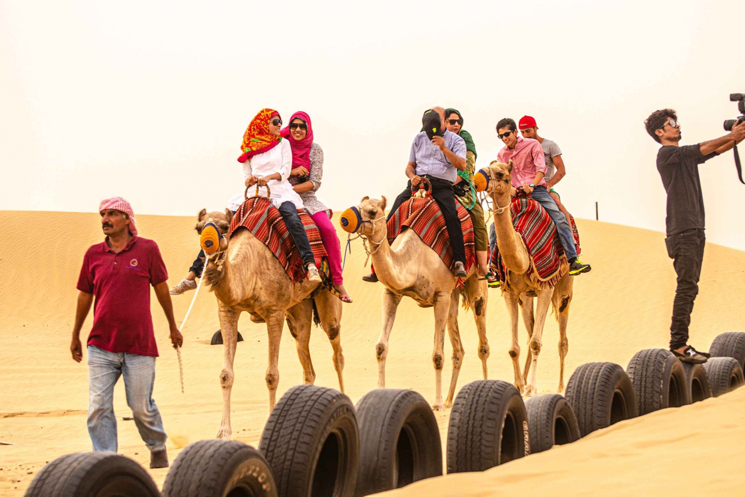 Dubai: Red Dunes Desert Tour with Camel Ride & Bbq Dinner