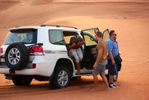 Dubai: Red Dunes Desert Tour with Camel Ride & Bbq Dinner