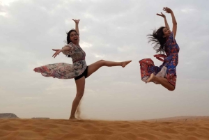 Dubai: Red Dunes Ilta Quad Bike, Dune Blast with BBQ (Dyyni räjähdys BBQ)