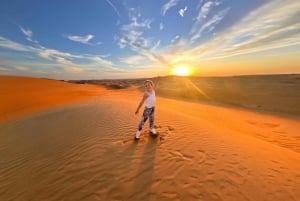 Dubaï : Promenade matinale dans le désert des Dunes rouges en quad, buggy ou 4x4