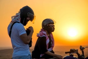 Dubaï : Red Dunes Quad Bike, Dune Buggy, Camel & Refreshments (en anglais)