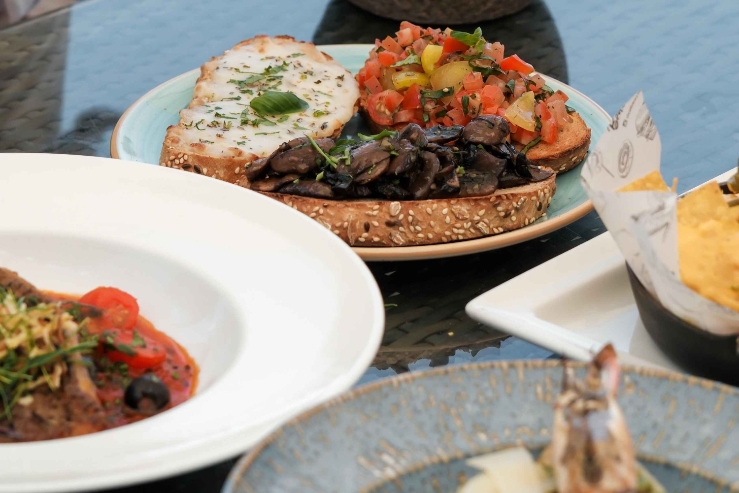 Дубай: Riva Beach Club Golden Hour Beachside