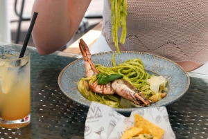 Дубай: Riva Beach Club Golden Hour Beachside