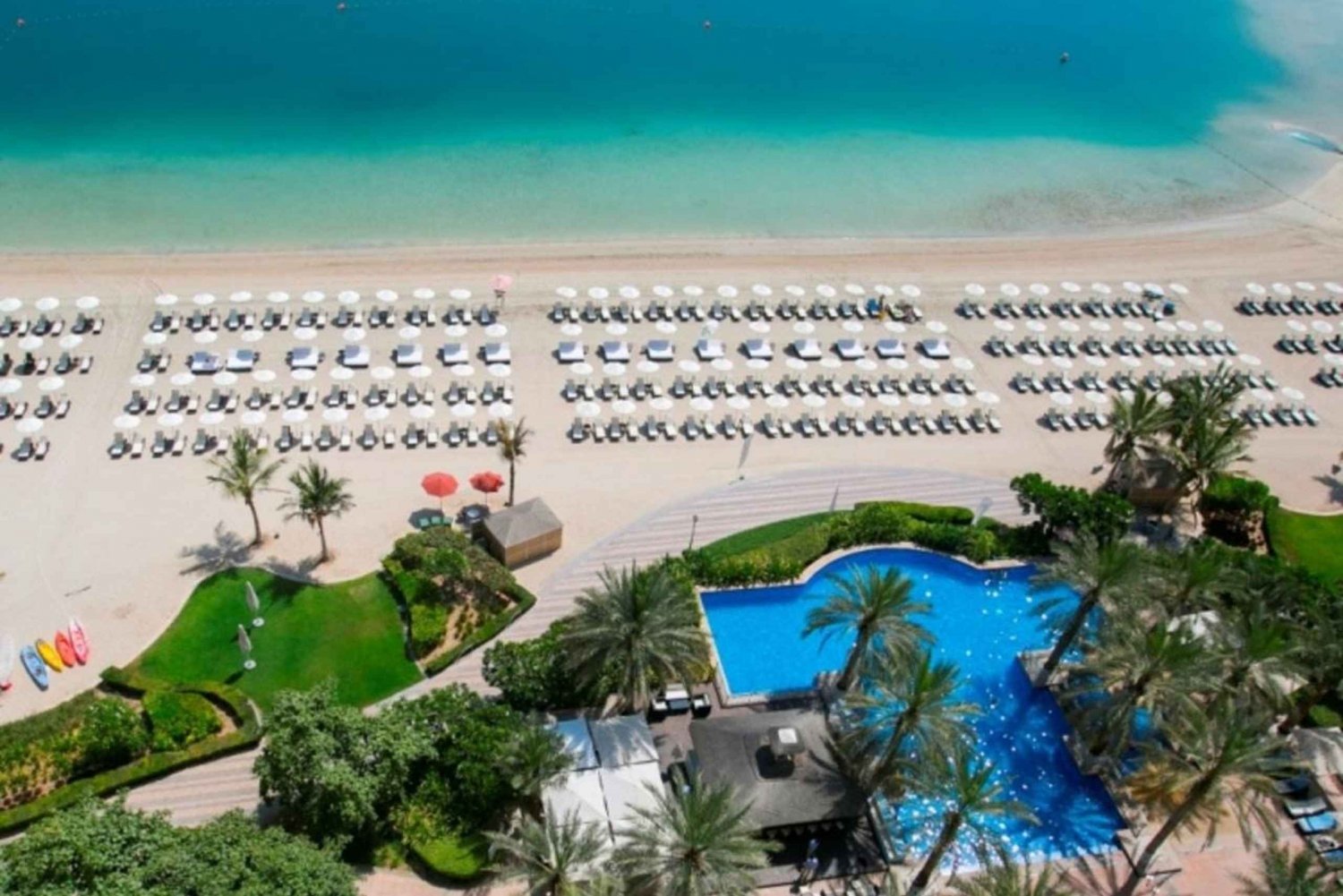 Dubai: Riva Beach Club Pool und Strand Tagespass