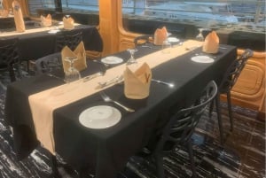 Дубай: новогодний круиз на Rose Royale с ужином и фейерверком