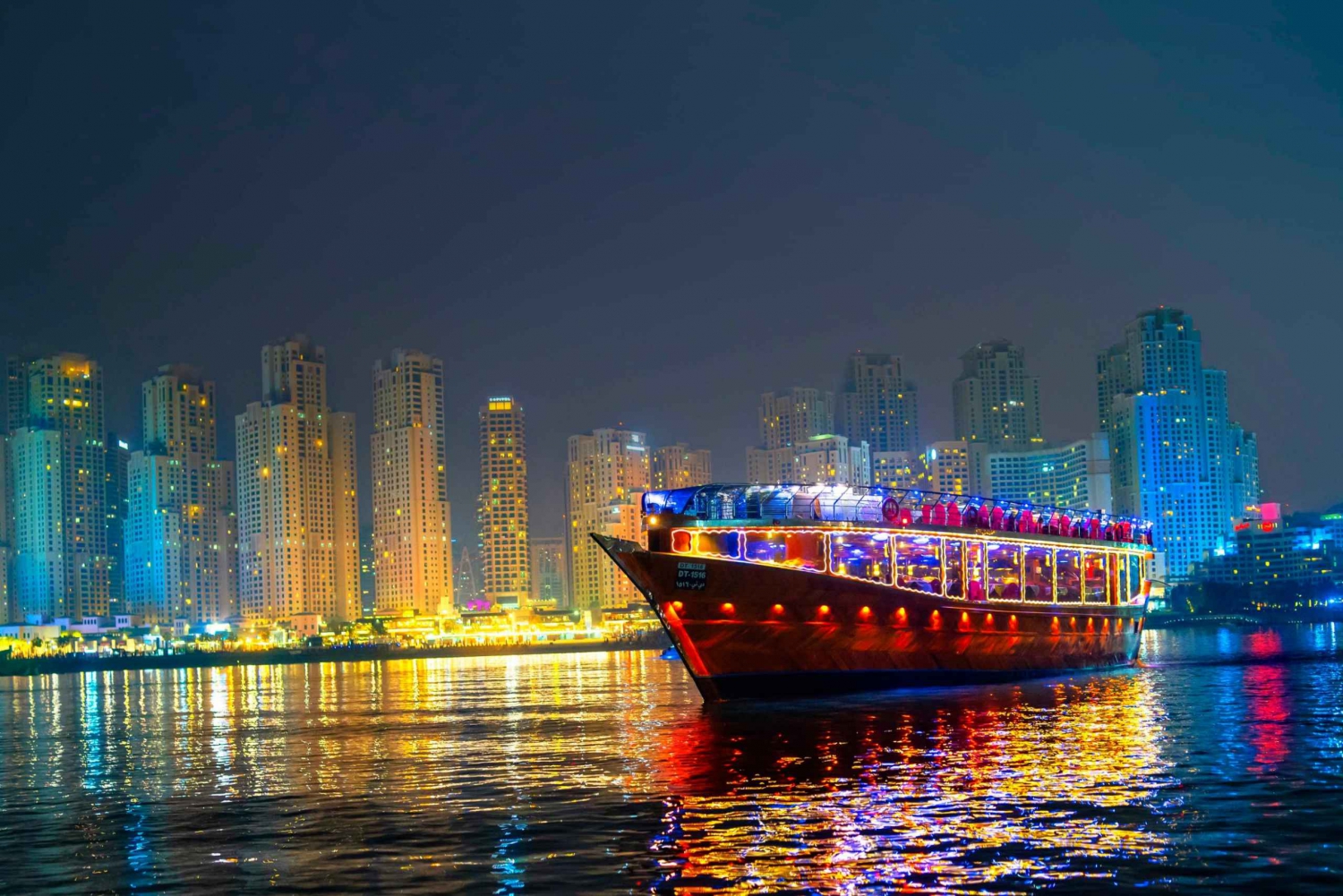 Dubai: Royal Marina Dhow middagskryssning