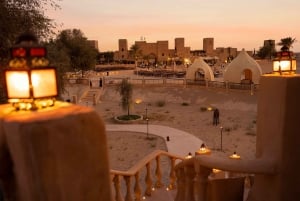 Dubaj: Wycieczka do twierdzy na pustyni Sahara z bufetem i występem na żywo