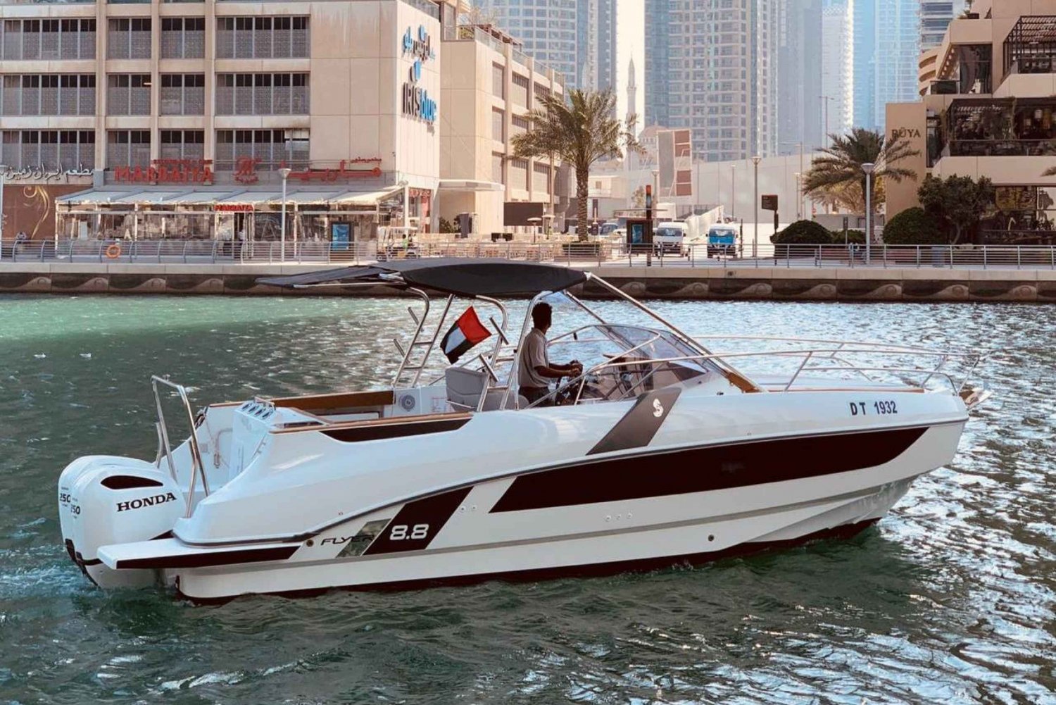 Dubai: boottocht op zee met zwemmen, zonnen & sightseeing