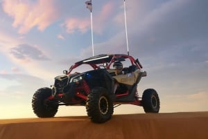 Dubai: Dune Buggy opastettu aavikkoseikkailu: Self-Drive 4WD Dune Buggy Guided Desert Adventure