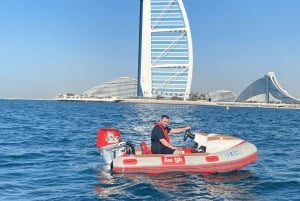 Dubai: Self-Drive Boat Experience for 1 or 2 People