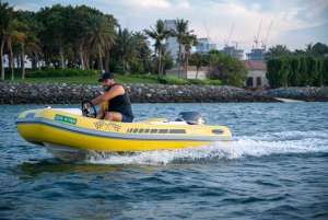 Dubai: 30, 60 tai 90 mn:n venekierros.