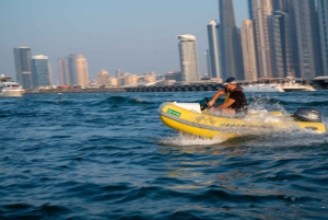 Dubai: 30, 60 tai 90 mn:n venekierros.