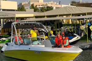 Dubai: Sightseeing auf der Donut-Fahrt