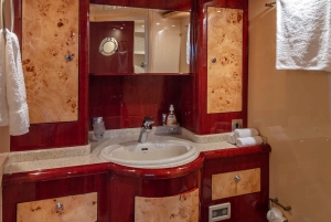 Dubai: Sightseeing med privat yachtcruise forbi Dubai Marina