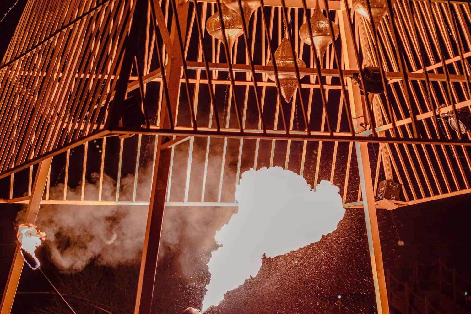 Dubaj: obóz Sonara, zachód słońca, kolacja, pokazy i atrakcje