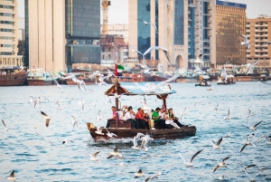 Dubai: Inngang til Museum of The Future, Creek og halvdagstur i byen