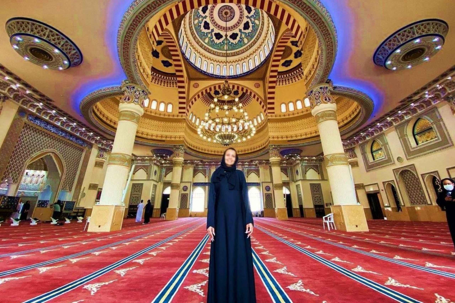 Dubaï : Souks, tour en bateau, cadre, entrée et tenue de la Mosquée bleue