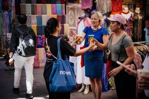 Dubai Souks, Food, & Culture Walking Tour - Frying Pan Tours