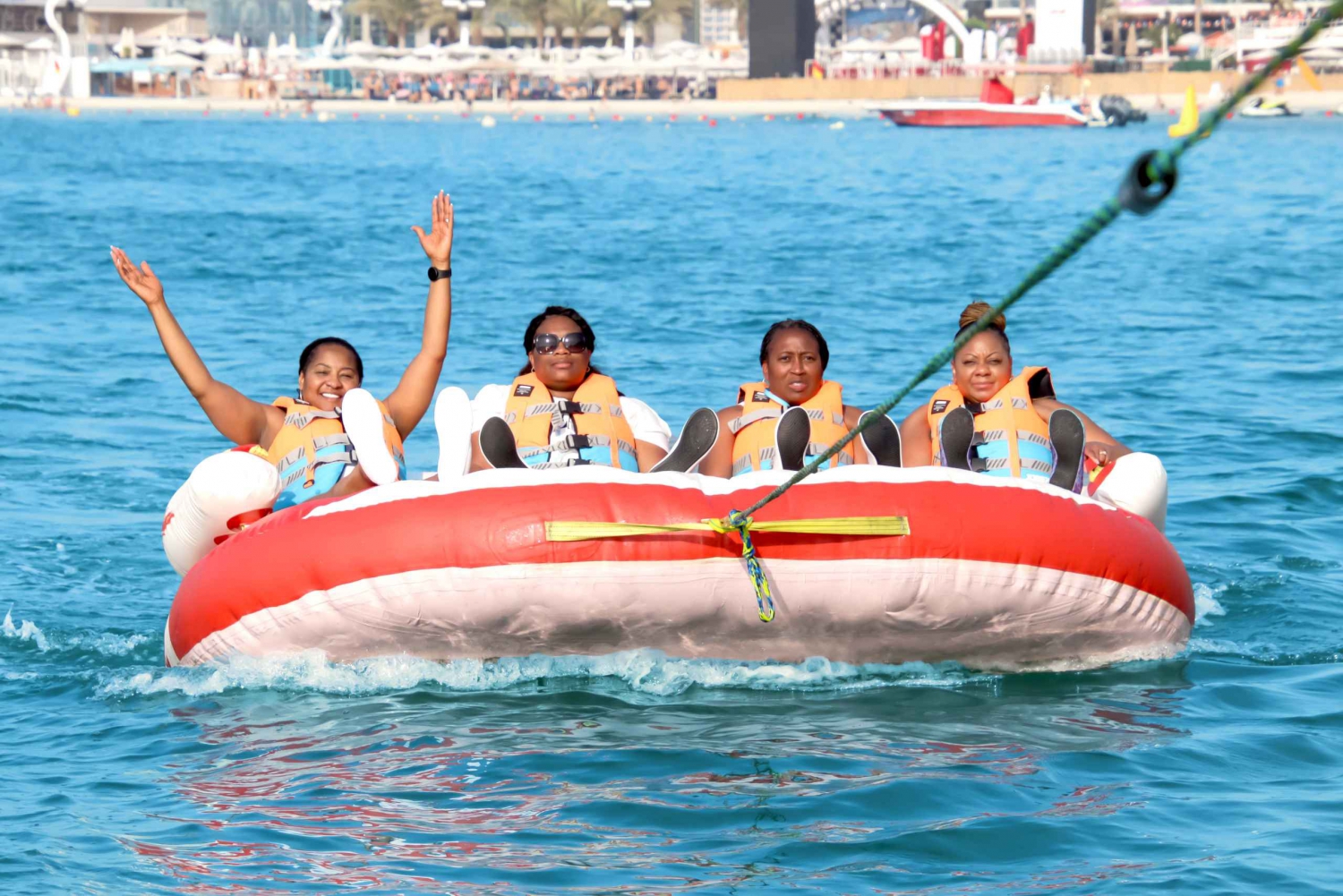 Dubai: Speedboat-Pulled Donut Ride Trip in JBR