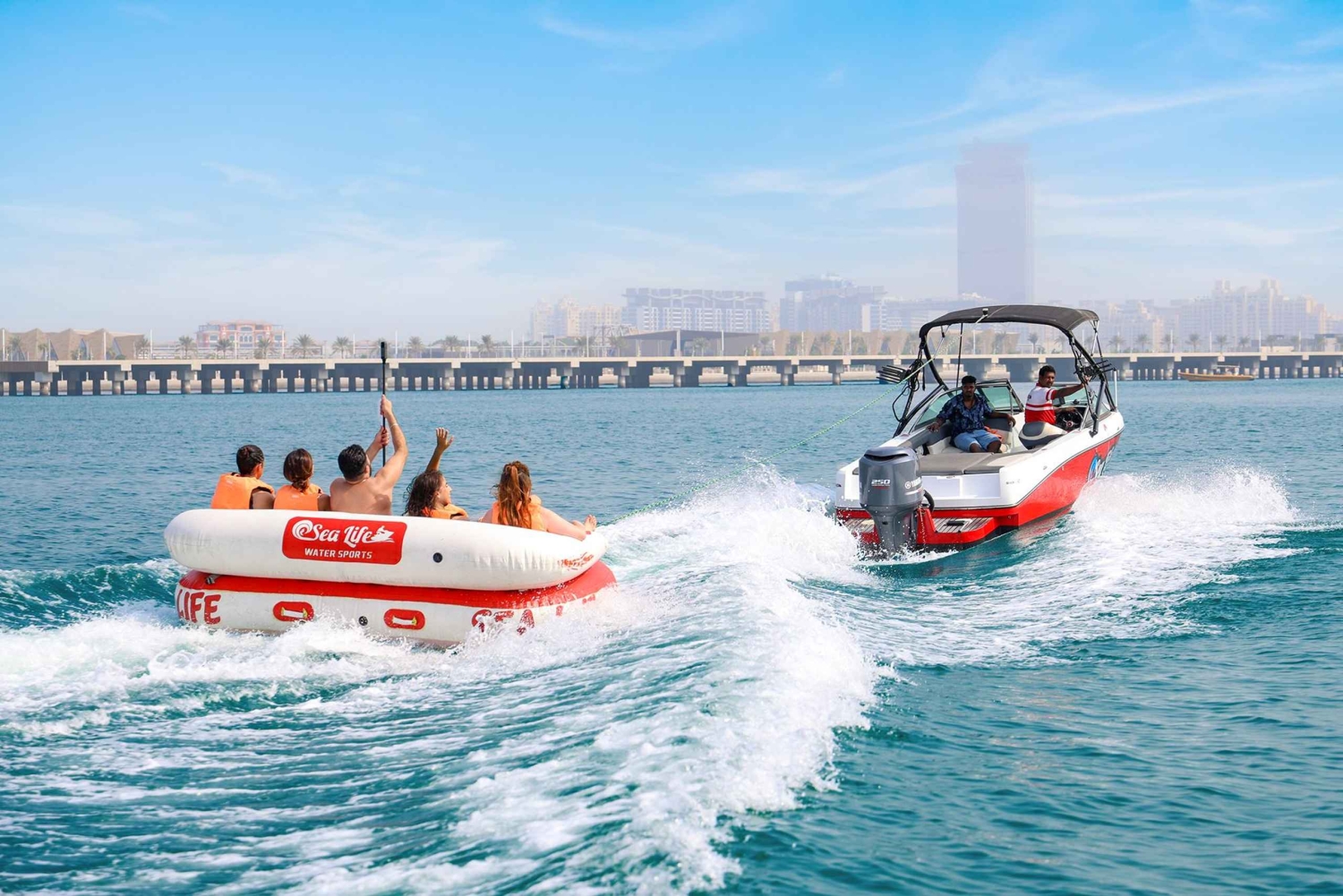 Dubai: Speedboat-Pulled Donut Ride Trip in JBR