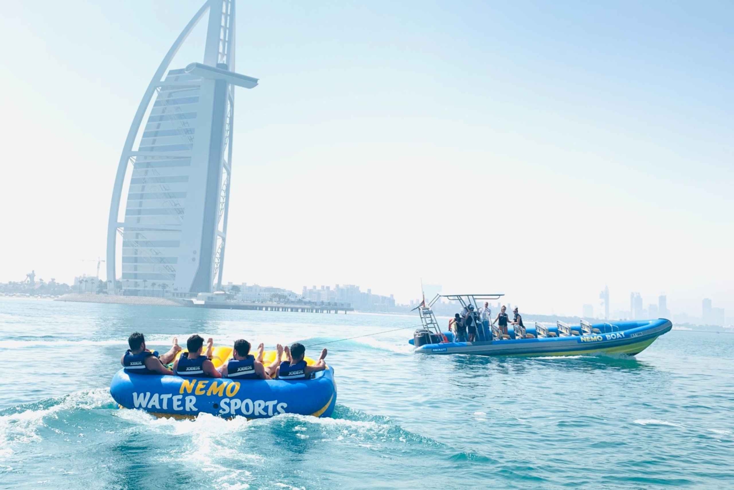 Dubai: Burj Al Arabin ympäri kiertävä pikaveneajelu