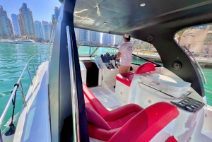 Dubai: Private Cruise on Yacht with Swimming and Soft Drinks