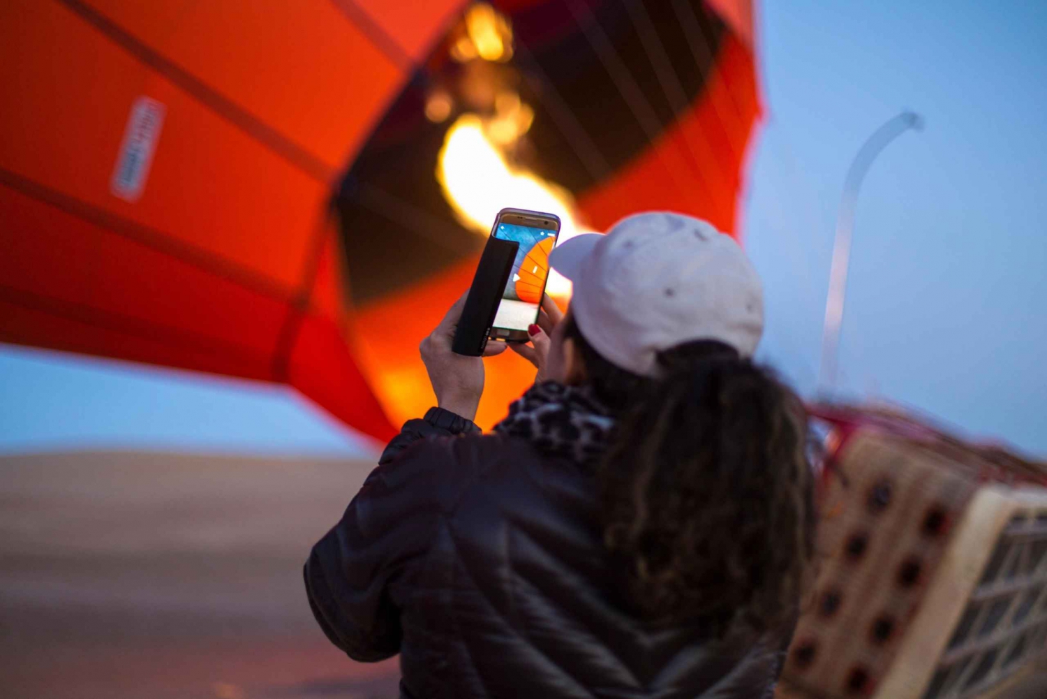 Dubaï : Vol en montgolfière au lever du soleil avec petit-déjeuner et promenade en Land Rover
