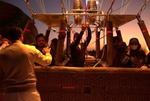 Dubai: Luftballongtur i soloppgang over ørkenen