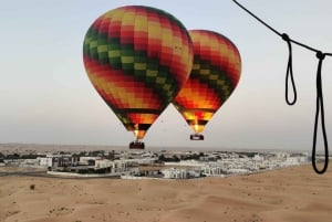 Dubaï : Tour en montgolfière au-dessus du désert au lever du soleil