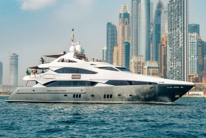 ドバイ：サンシーカー スーパーヨットでVIPディナー、ドリンク、ライブDJをお楽しみください