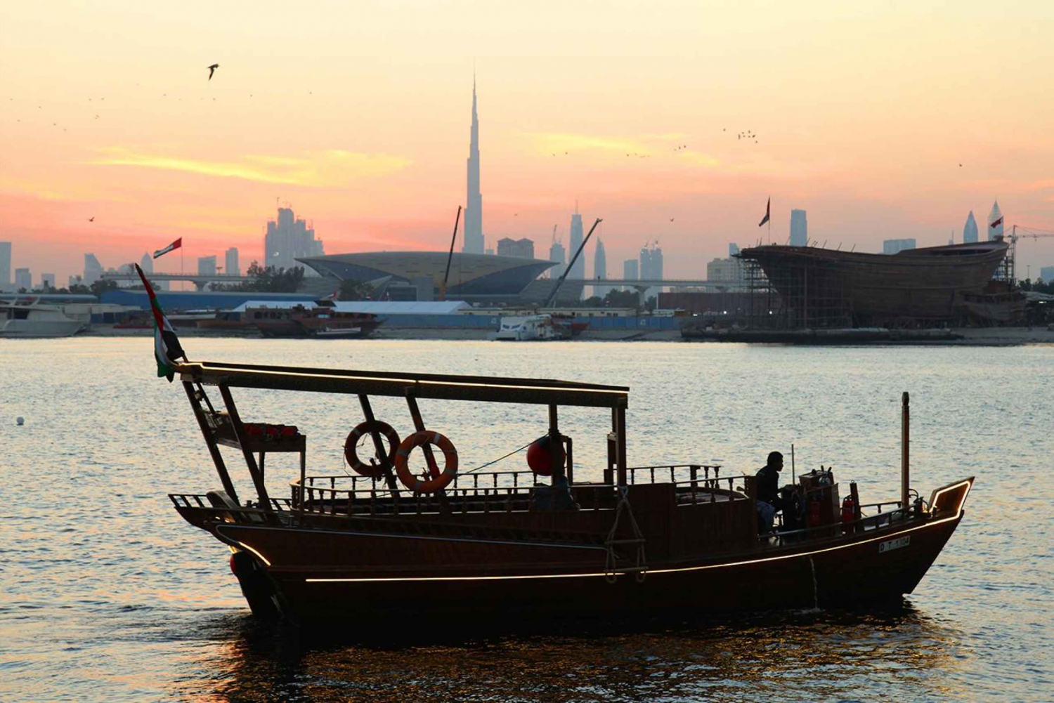 Dubai: Sunset Cruise on Traditional Boat & Emirati High Tea