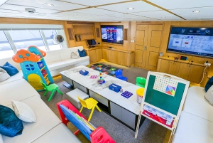 Dubai: Sunset Mega Yacht Experience with DJ, Grill & Drinks