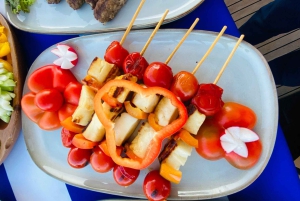 ドバイ：DJ、グリル、ドリンク付きのサンセットメガヨット体験をお楽しみください