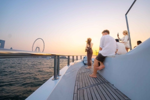 Dubai: Solnedgångs- och nattkryssning med snacks och dryck
