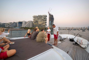 Dubai: Solnedgångs- och nattkryssning med snacks och dryck