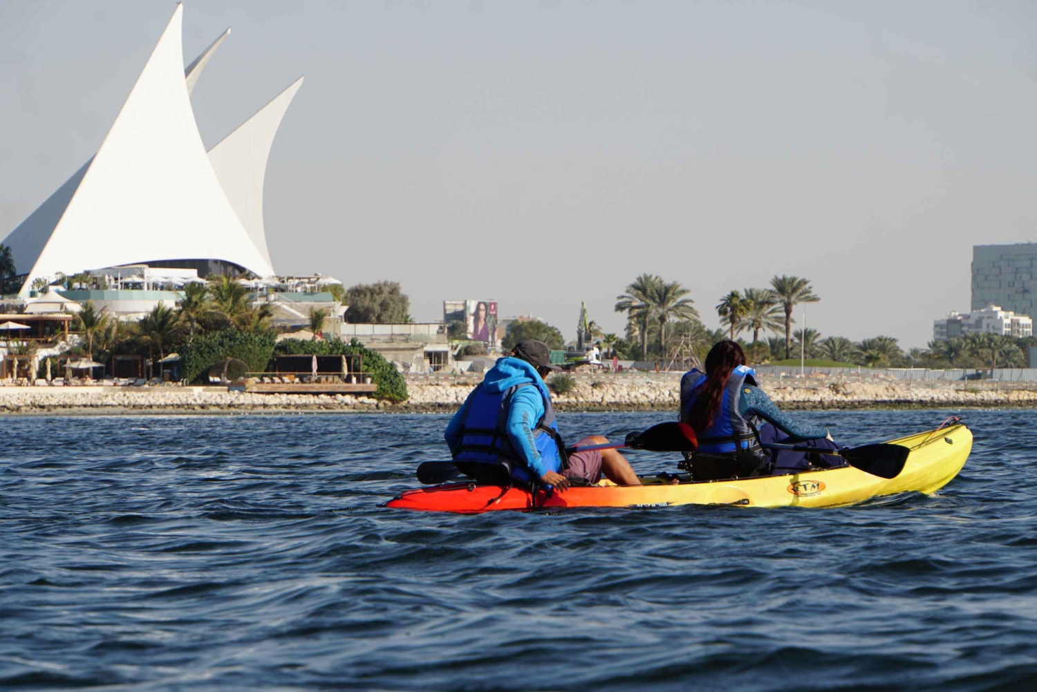Дубай: тур на байдарках по Дубайскому заливу на закате/ночи