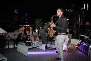 Dubai: Superjahdit-bileet live-DJ:n ja avoimen baarin kanssa