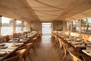 Dubai: Das Flaggschiff-Dinner auf der Lady Nara