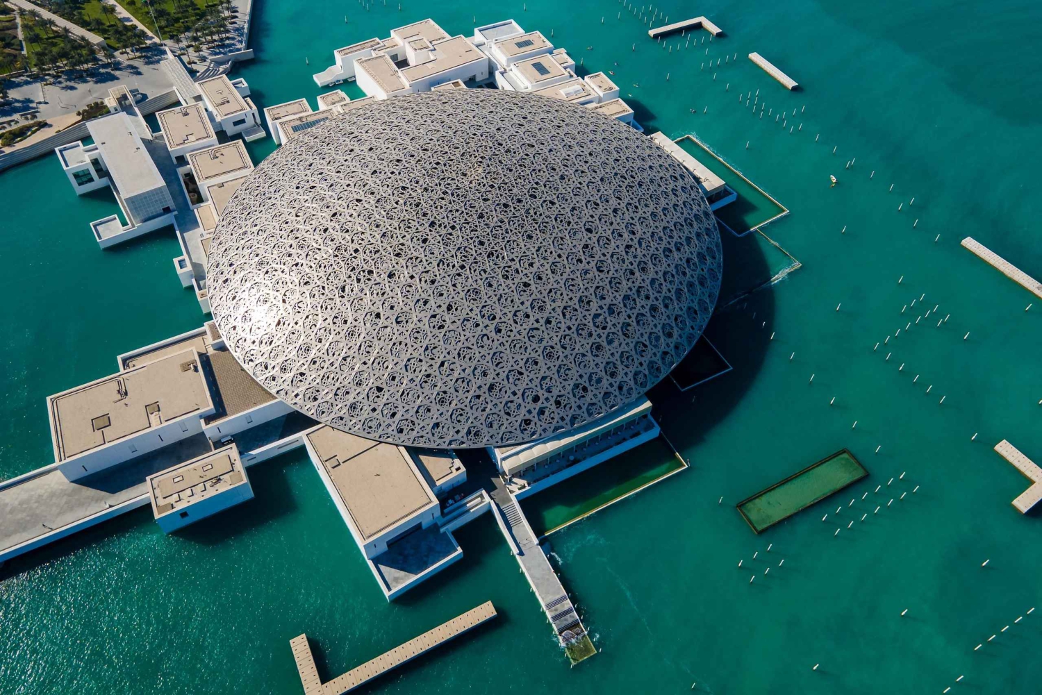 Dubai to Abu Dhabi Private Tour: Grand Mosque & Royal Palace