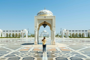 Dubai to Abu Dhabi Private Tour: Grand Mosque & Royal Palace