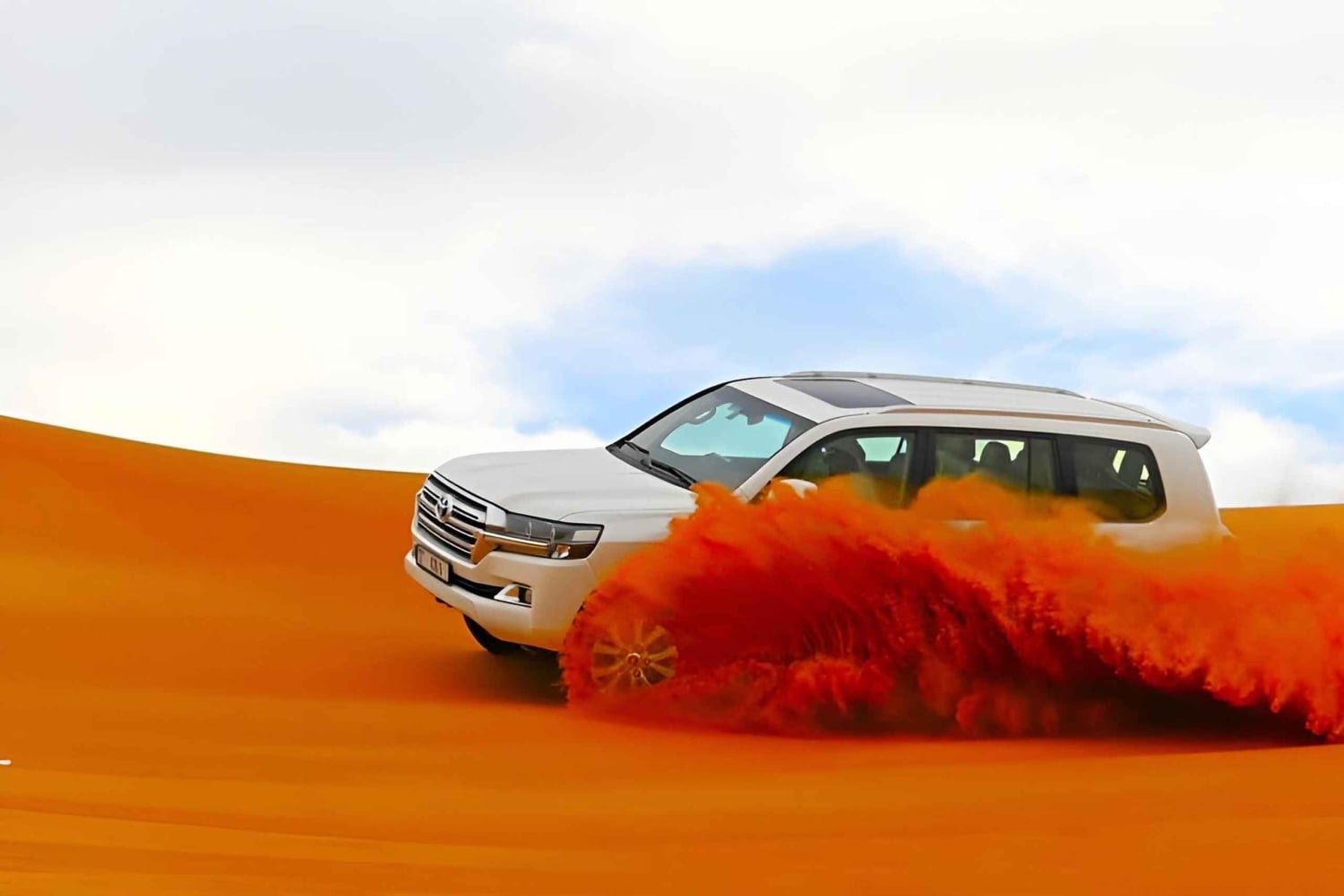 Dubai: Excursão com jantar de churrasco, passeio de camelo e espetáculo tradicional