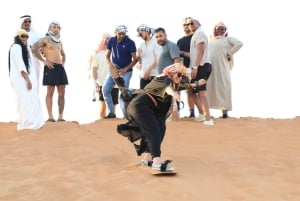 Dubai: Excursão com jantar de churrasco, passeio de camelo e espetáculo tradicional