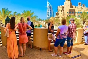 Dubai: Traditional and Modern Tour with Burj Khalifa Ticket