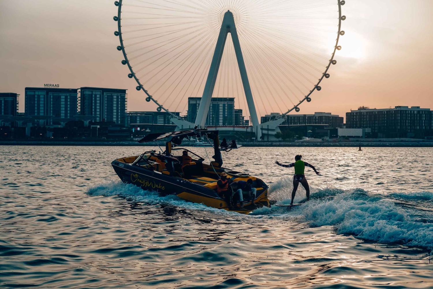 Dubai wakesurfing og wakeboarding: Snacks og drikkevarer inkluderet!