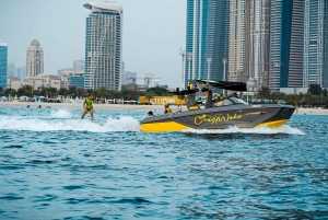 Dubai wakesurfing og wakeboarding: Snacks og drikkevarer inkluderet!