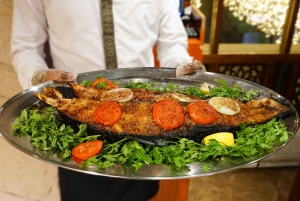 Dubai: Walking Middle Eastern Food Tour