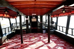 Dubai: Water Canal Dhow Cruise met diner