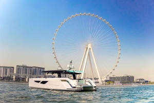 Dubai: Yachtparty mit Live-DJ, Barbecue und offener Bar