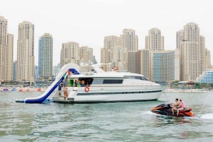Dubai: Sejltur og rutsjebane, svømning og snorkling med grillfrokost